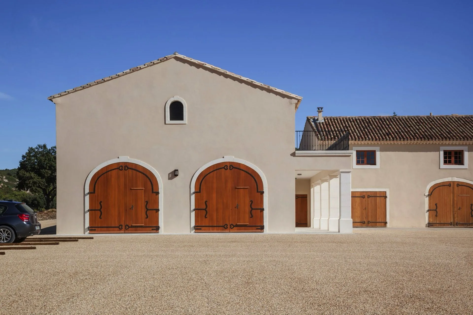 Construction des chais du Domaine de Lauzières — Mouriès (13) (photo 1)