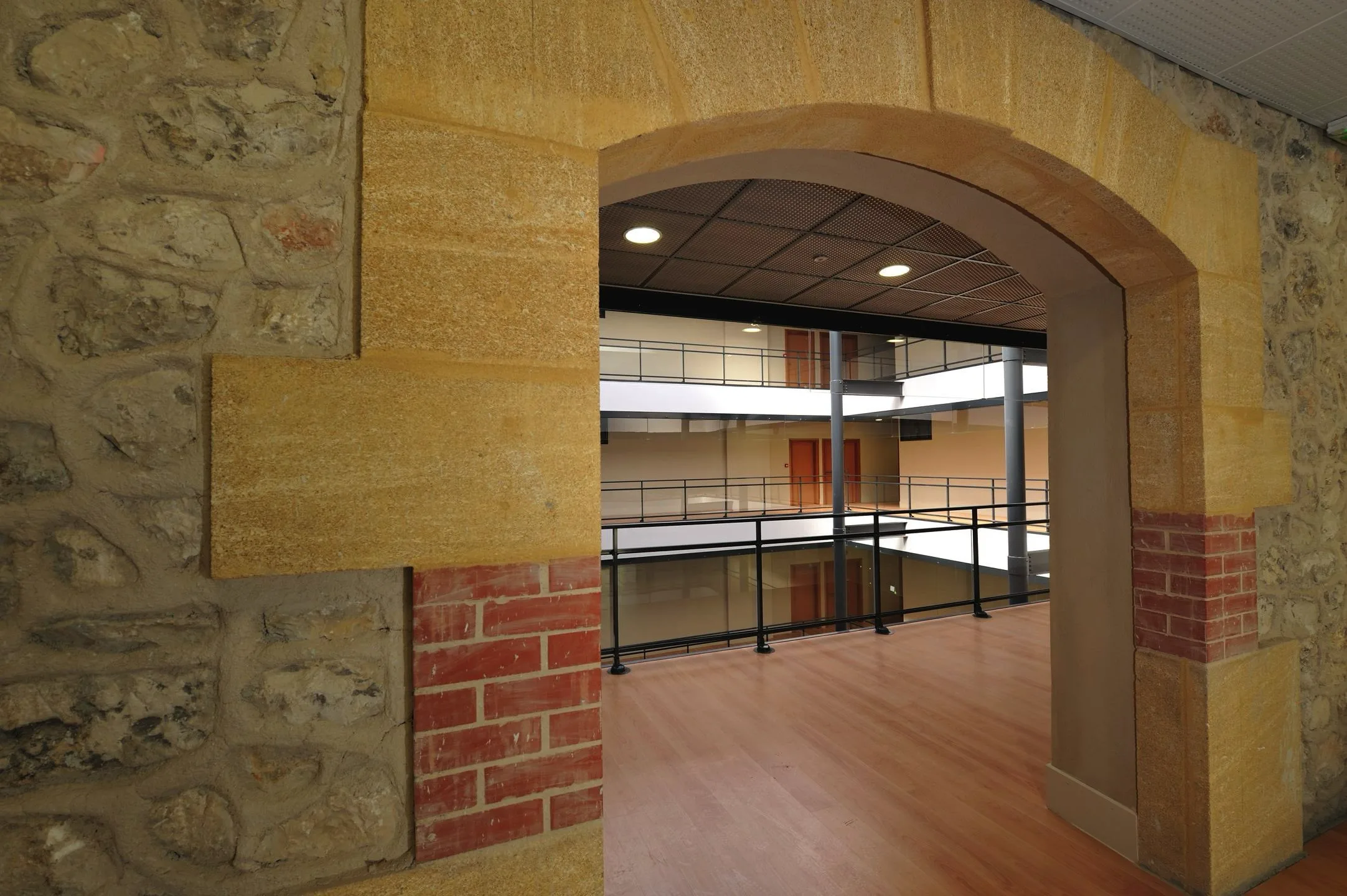 Extension et réhabilitation d’un immeuble de bureaux — Marseille (13)