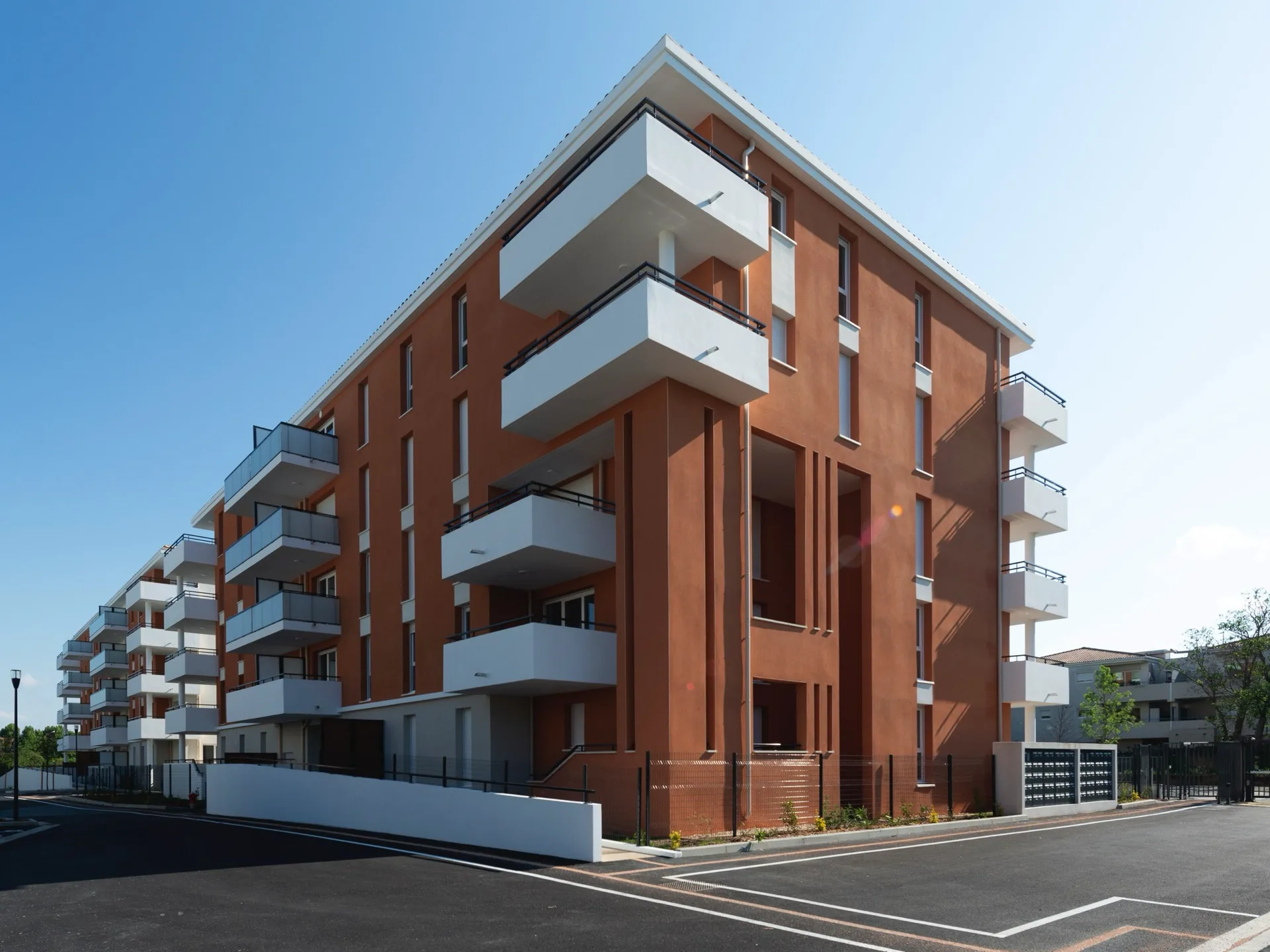 Les terrases de Provence — 12 av Colchester - Avignon (84) (photo 2)